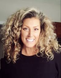 Curly hair cutting specialist in the area needed