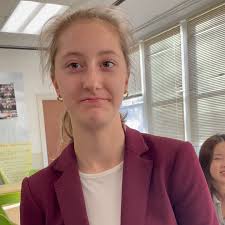 Leadership Introduction: CURRENT EVENTS CHAIR Name: Valerie Gu (aka Val)  Events: Extemp/Debate Top Artist: Keshi Fun Fact: I eat about three apples  every tournament 🍎😋