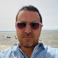 Ao admitir um lapso, o líder do Chega cometeu outro: é falso que Marcelo  Rebelo de Sousa tenha feito mais de 1550 viagens à custa dos contribuintes  nos últimos 10 anos. Foram