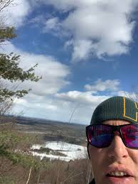 Is the ski down manageable at low tide?