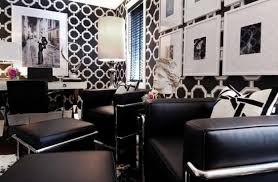 Here, the aesthetic bursts with intricate details that are subtle yet beautiful. 25 Modern Art Deco Decorating Ideas Bringing Exclusive Style Into Interior Design Art Deco Living Room Art Deco Interior Design Interior Deco