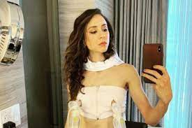 Troian took to instagram last night to. Troian Bellisario S Complicated Relationship With Breastfeeding