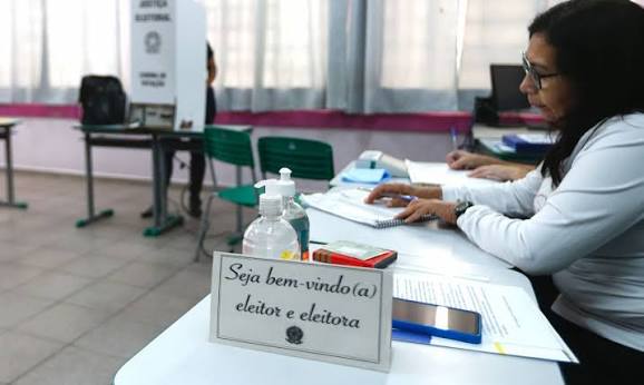 Elei&ccedil;&otilde;es 2026: eleitor pode se inscrever para ser mes&aacute;rio volunt&aacute;rio | Ag&ecirc;ncia Brasil