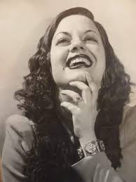 صور لسيدات مصريات وأجانب تصوير استديو مترو فان ليو شارع فؤاد الأول 26 يوليو حاليا في خمسينيات وستينات القرن الماض egyptian beauty egypt history old egypt