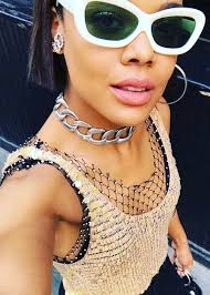 But tessa … she responds with a firm nice to meet you, louie, meant to get him to leave, which, to his credit, he does. Tessa Thompson Height Weight Age Boyfriend Family Facts Biography