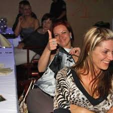 Jun 19, 2021 · a nagy melegre való tekintettel vasárnap egy órával tovább tart nyitva a budapest gyógyfürdői és hévizei zrt. Ein Abend Voller Humor Bodocs Tibor 2010 Mai Online Geschaft Diamant Hotel