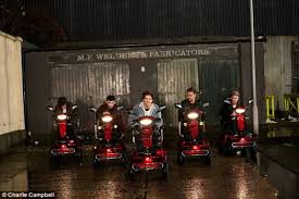 Official Music Video For Midnight Memories Download Awesome Nice And High Quality Hd Wallpapers From B Midnight Memories One Direction Songs One Direction