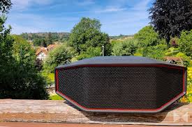Teufel Rockster Cross Test Robuster Bluetooth Lautsprecher Mit Tragegurt In 2020 Bluetooth Lautsprecher Teufel Rockster Lautsprecher