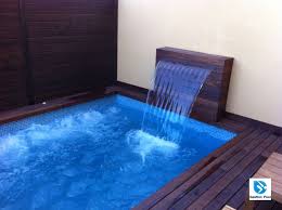 Petite Piscine Mini Piscine Avec Banquette Spa Et Cascade