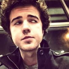 Aaron Bowie (@factnotfascist)