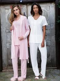 Yeni Inci 3 Lu Bayan Pijama Takimi 109 Viskon Ve Pamuklu Kumastan Uretilmistir Urunler Kapali Kutular Icinde Icerigi Belli Olmaya Pijama Moda Stilleri Moda