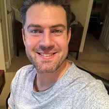 Hey everyone 👋🏻 I'm Corrine, a product manager, youth golf coach and  decentish golfer building Golfie, a platform that connects golfers with  golf events across the industry. I'm here to share a