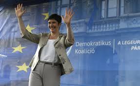 Klára dobrev (born klara petrova dobreva, bulgarian: Dobrev Klara Felepult A Koronavirus Utan Esti Hirlap Online