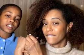 Ela já é mãe do casal joão vicente, de seis anos, e da caçula maria antônia, de três anos. Filho De Tais Araujo E Lazaro Ramos Rouba A Cena Em Live Patricia Kogut O Globo