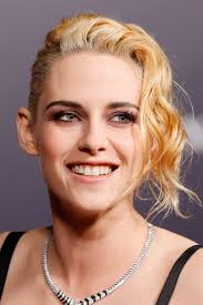 Kristen stewart und drehbuchautorin dylan meyer wollen heiraten. Kristen Stewart Ist Verlobt Das Sind Ihre Zukunftsplane Mit Freundin Dylan Meyer Vogue Germany