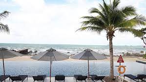 good morning wednesday from our island view pool rayongmarriott travelbrilliantly ระยองตองมา beachdestination thailand rayong