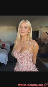 Allie Dunn video from Tiktok and Instagram of a buxom blonde beauty. |  Blonde beauty, Buxom, Beauty