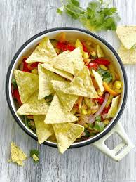 Salade Mexicaine Et Tortillas Chips Recette Salade Mexicaine Plat Mexicain Repas Mexicains