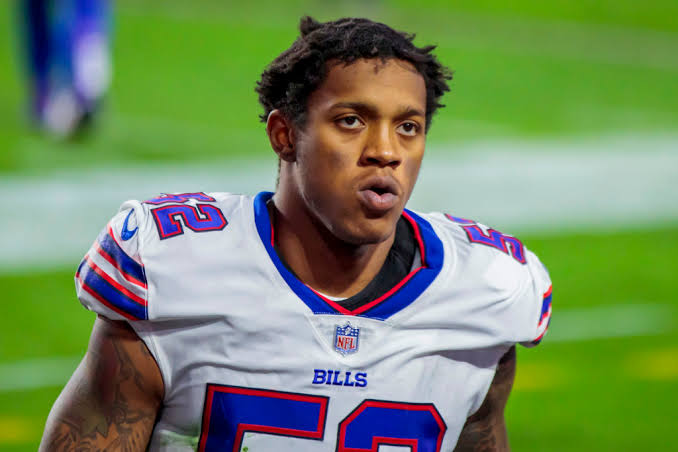 Ex-NFL linebacker charged with killing girlfriend asked ChatGPT for advice  before calling 911, court documents say