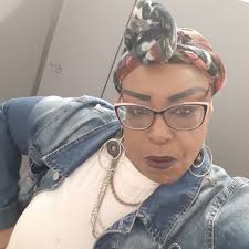 Nyakim Gatwech, South Sudanese model with the darkest skin in the world..!!  Amazing beauty..!! #AfricaDay2020