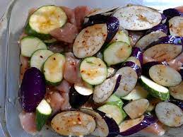 How To Quickie Meal Oven Baked Sweet Chili Chicken With Eggplant Zucchini How To Eat