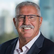 Navigating Complexity and Change in the Current EV Landscape