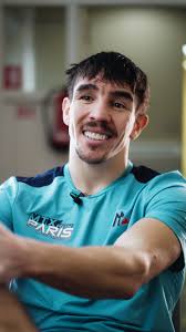 No shortcuts. No gimmicks. Just work. Fly gloves worn by Fabio Wardley 🥊