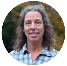 Jeannie Randall's Instagram, Twitter & Facebook