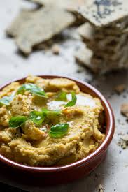 Hummus Kracker Mit Kreuzkummel Und Schwarzem Sesam Rezept Rezepte Hummus Und Kichererbsenmehl