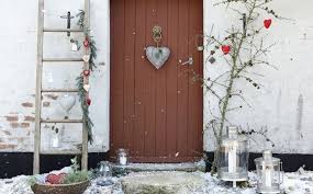 Well lit christmas trees work let us know below which of these country chic ideas you will include into your outdoor décor? Outdoor Christmas Decoration Ideas 30 Simple Displays