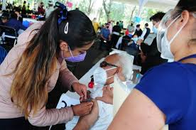 Mientras que 178 mil 736 ya poseen la dos dosis. Jovenes Se Disfrazan De Adultos Mayores Para Ser Vacunados Contra Covid En Cdmx El Financiero