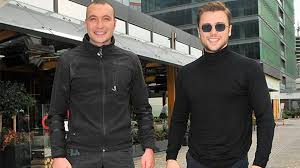 Görkem sevindik pusat rolü ile kurtlar vadisi pusu dizi filmde rol almaya başlar. Soz Dizisi Oyunculari Tolga Saritas Ve Gorkem Sevindik Asker Oldu