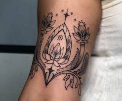 Healing tattoos isn't difficult if you know what you're doing, and a few simple steps make all the difference. What Getting A Tattoo Taught Me About Pain And Healing By Nisha Mody Medium