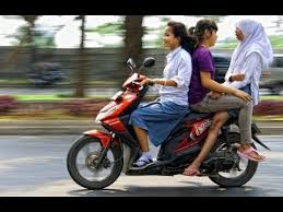Kocak Kids Jaman Now Naik Motor Bertiga Youtube