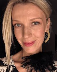 Moja kochana partner in crime joanna keszka @joanna_keszka_barbarella.pl właśnie wydała kolejną… Magda Molek Operacje Plastyczne 3 Lelum Pl