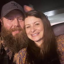 What type of gun scope is best for connecting to a phone?