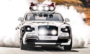 From the world's pinnacle motor car phantom to the bold attitude of black badge and beyond. Rolls Royce Wraith Von Jon Olsson Autozeitung De
