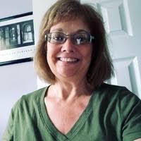 Melissa Guzinski's Instagram, Twitter & Facebook