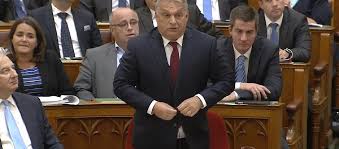 Megint 17 videa , teljes film ~ magyarul, megint 17. Itthon Itt A Video Ahogy Orban Vigyorogva Beszamol A Maganrepulos Meccsnezesekrol Hvg Hu