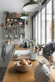 Une Maison Entierement Renovee A Biarritz A Completely Renovated House In Biarritz Cuisine Cottage Decoration Interieure Tendance Cuisines Deco