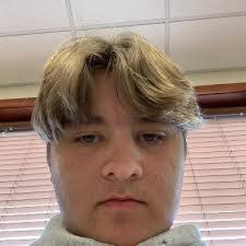 Aysha Perry's Instagram, Twitter & Facebook