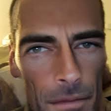 Yes, I am. I've got any of that. Everything you said I've got if you  contact me. +44 7708 273056