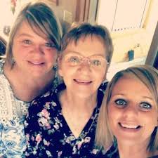 What are some recommendations for car windshield replacement services?