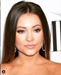 American singer taylor dye