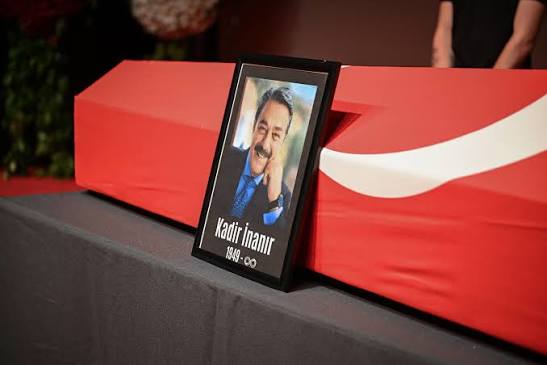 Kadir İnanır son yolculuğuna uğurlandı