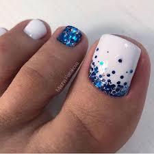 En este video te enseñamos de una forma muy sencilla de pintar y lucir las uñas de tus pies. 15 Bonitos Disenos Para Las Unas De Tus Pies Unas De Gel Para Pies Unas Pies Decoracion Unas De Pies Sencillas
