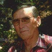 Dixie Barringer's Instagram, Twitter & Facebook