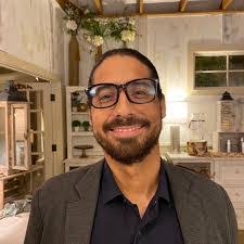 Adrian Madriz's Instagram, Twitter & Facebook