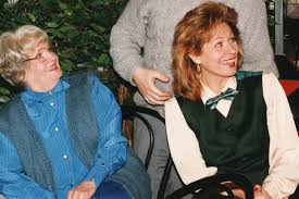 Már akkor, gyerekfejjel sem értettem, hogy egyesek mit zabálnak ezen annyira? O Volt A Familia Kft Csinos Hajnalkaja Felismered A 66 Eves Dzsupin Ibolyat Hazai Sztar Femina