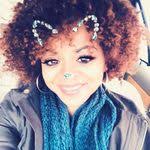 Elisha Williamson's Instagram, Twitter & Facebook